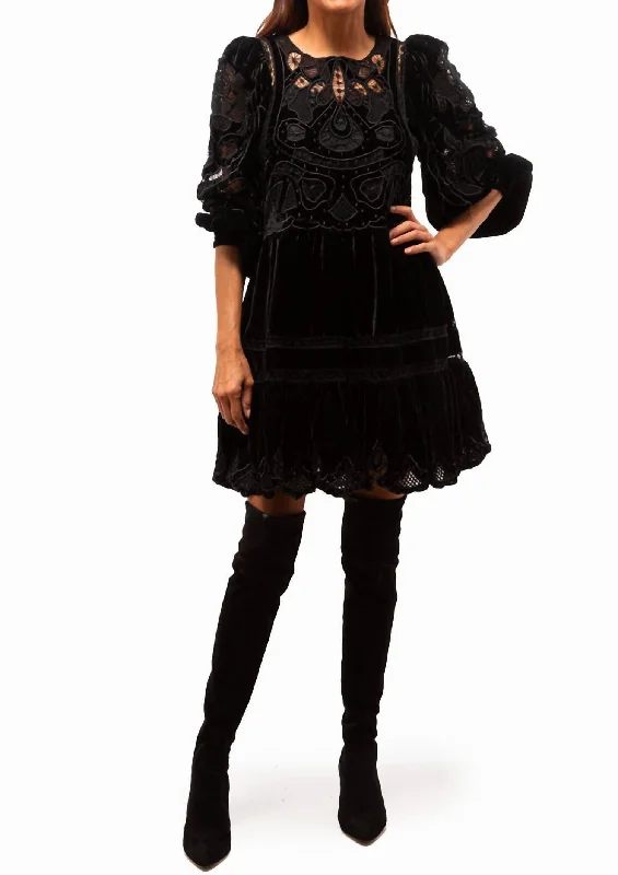 Deal of the Day Eliana Embroidery Long Sleeve Dress In Black