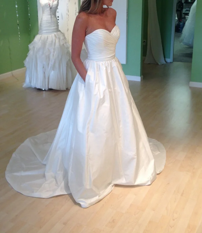 Price Fest Modern Trousseau Michaela