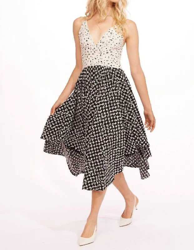 Fantastic Deals Inessa Dress In Moonflower