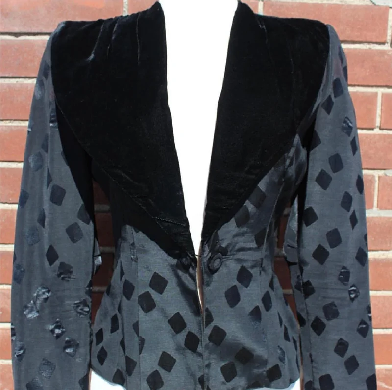 Clearance Event Vintage 1940s Black Jacquard Blazer, Velvet Shawl Collar, Medium