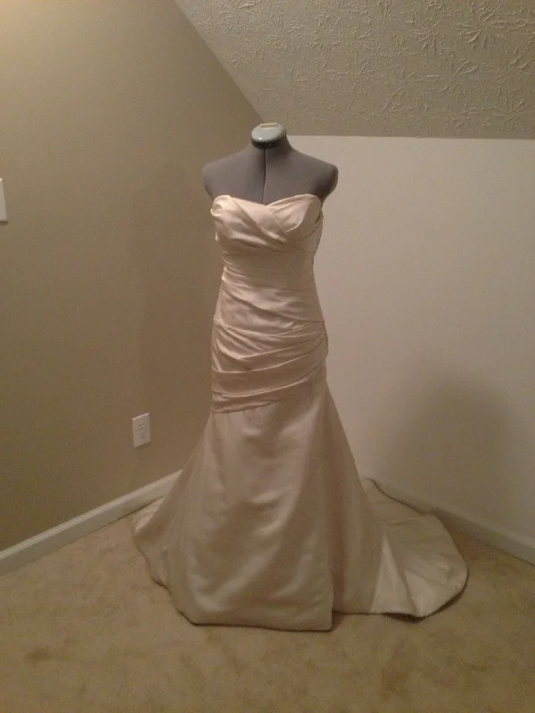 Special Price Watters Strapless Satin Wedding Dress