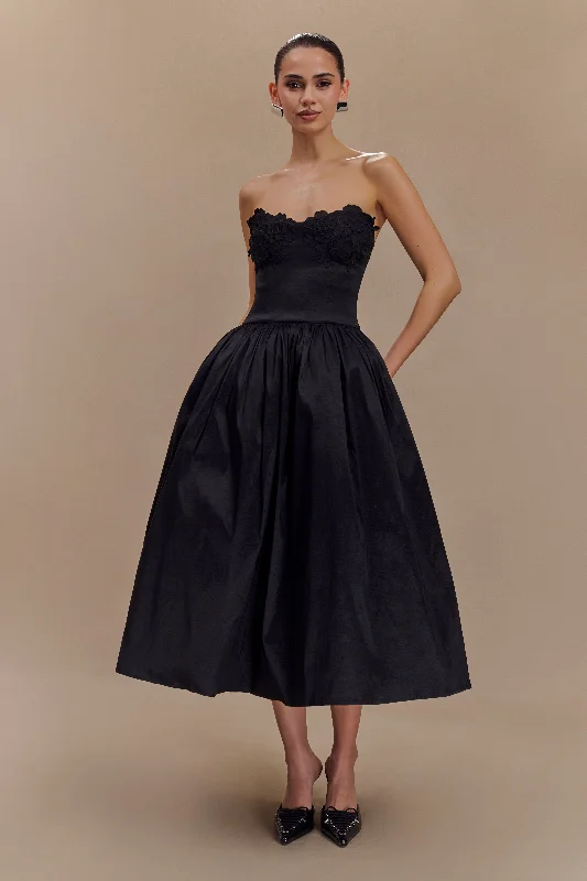 Year-End Sale Elyssa Embroidered Midi Dress - Black