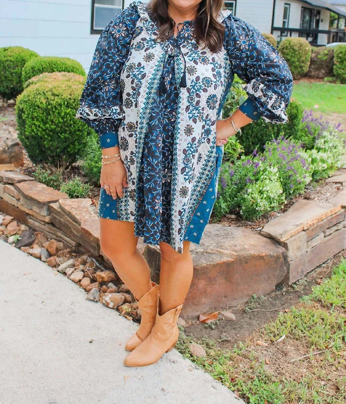 Daily Deals Yalena Mini Dress In Blue