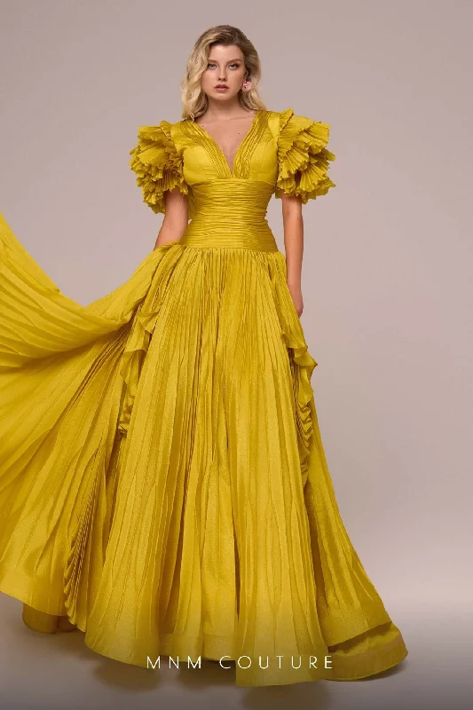 Great Bargains MNM Couture F02885