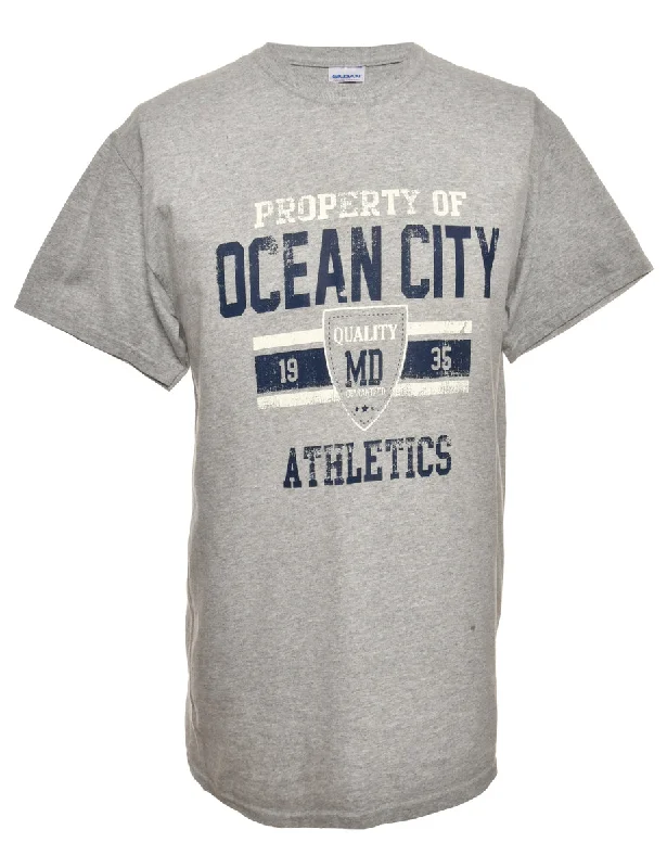 Holiday Sale Gildan Printed T-shirt - M
