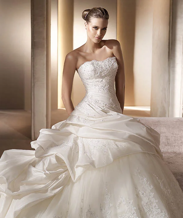 TIME-Limited Offer Pronovias Pronovias