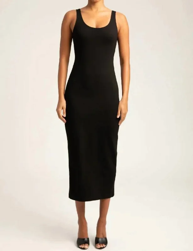 Amazing Deals Scoop Neck Rib Dress In Black
