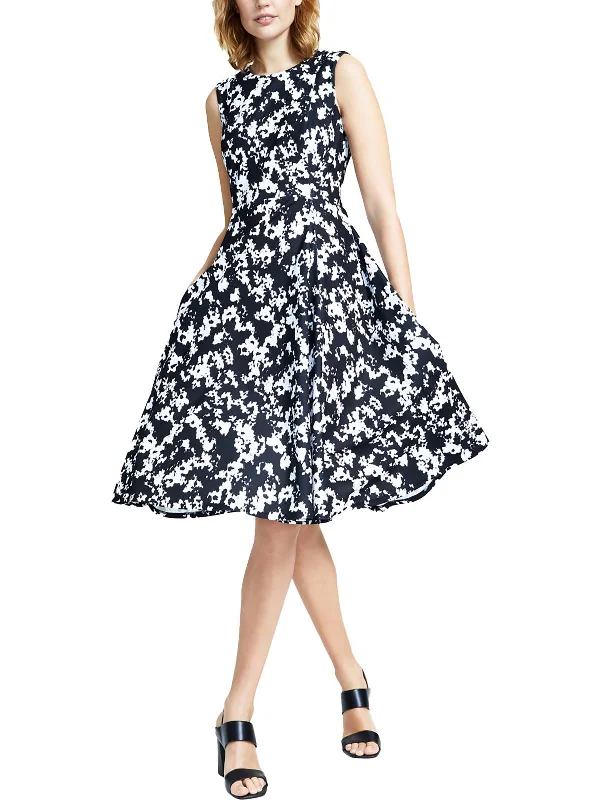 Limited Availability Petites Womens Crewneck Knee Length Fit & Flare Dress