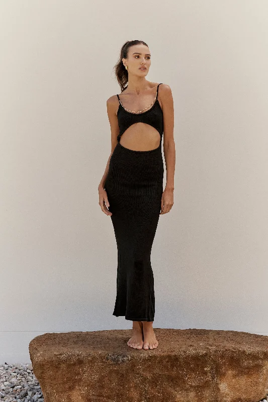 Bargain Bin Raj Dress Black