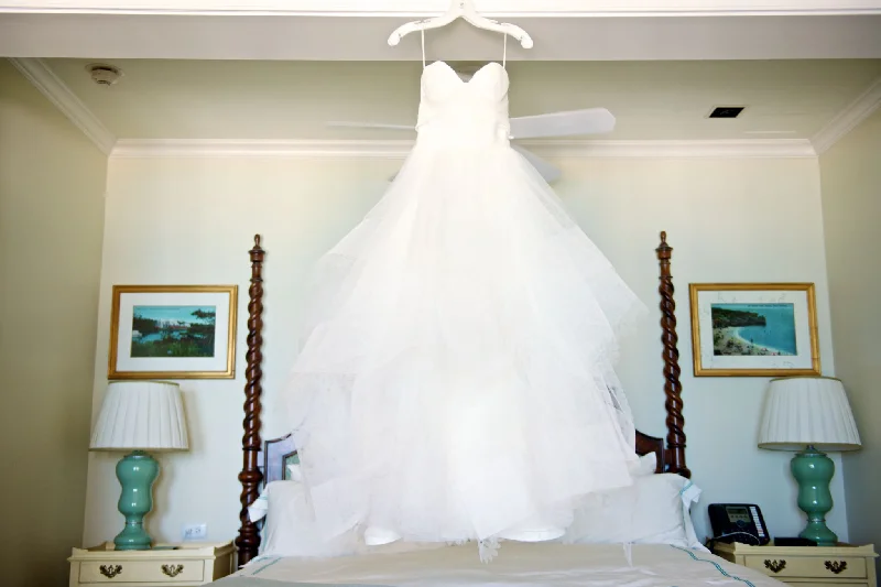 Daily Specials Reem Acra Breathtaking
