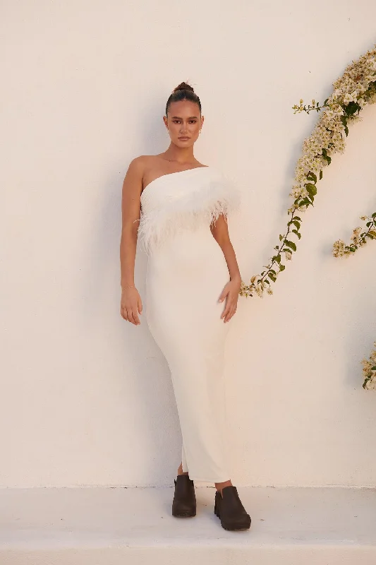 Unmissable Offer The Moment Dress White