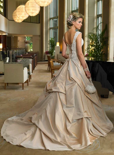 While Supplies Last Maggie Sottero En Vogue