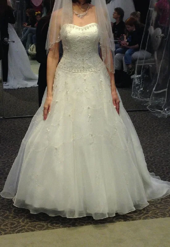 New Deals Oleg Cassini CT258