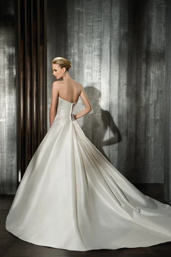 Doorbuster Deal Demetrios COSMOBELLA 7537