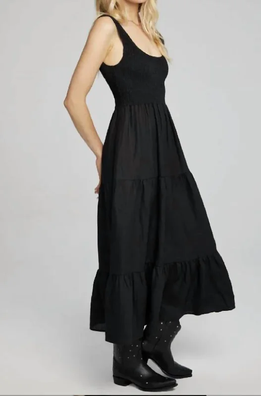 Discount Extravaganza Memphis Midi Dress In Black